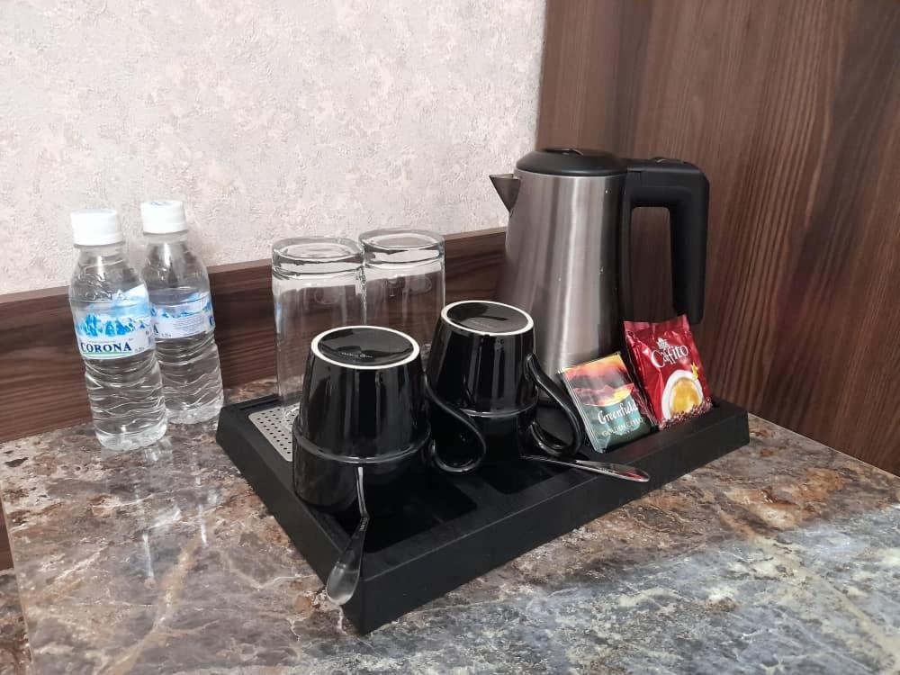 Nomad Hotel Bishkek Halal Eksteriør billede