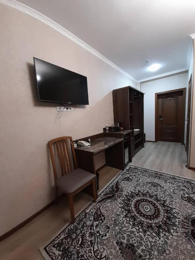 Nomad Hotel Bishkek Halal Eksteriør billede