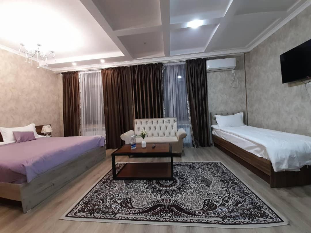 Nomad Hotel Bishkek Halal Eksteriør billede